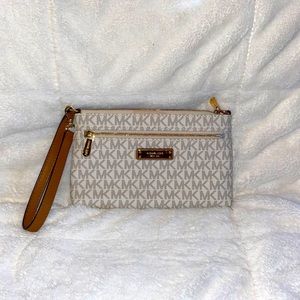 Michael Kors Wristlet